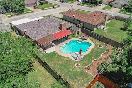 6568 Westridge Drive Watauga, TX 76148