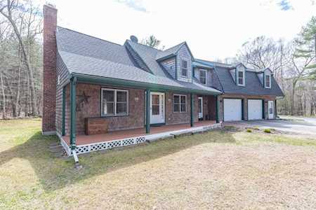 83 SE Main St Douglas, MA 01516