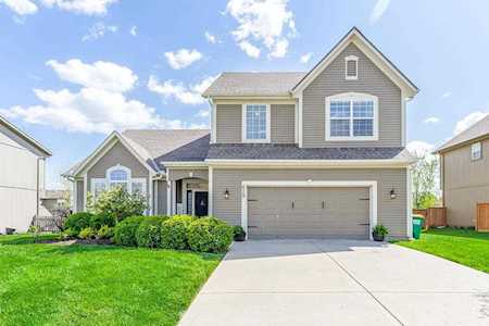 629 E Willow St Gardner, KS 66030