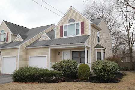 17 Evergreen Circle Norwood, MA 02062