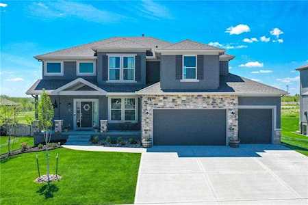 805 Old Hickory Rd Greenwood, MO 64034