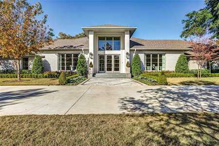 5411 Royal Crest Drive Dallas, TX 75229