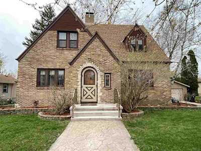 236 N Watertown St Johnson Creek, WI 53038