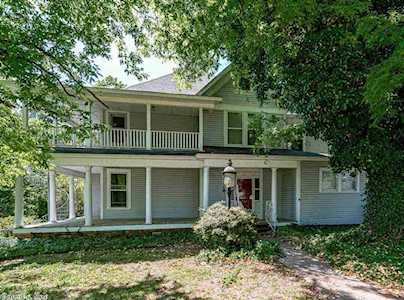 1705 Donaghey Conway, AR 72034