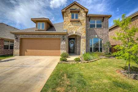 608 Fox View Drive Fort Worth, TX 76131