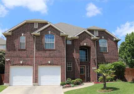405 Ridgeview Court Hurst, TX 76053