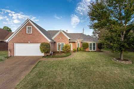 1525 W Dexter Run Dr Memphis, TN 38016