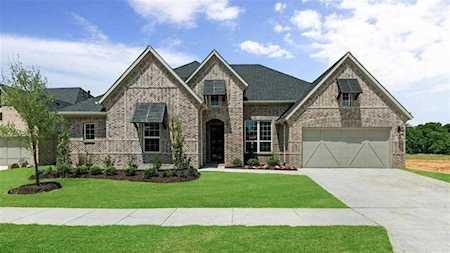 305 Waters Edge Drive Argyle, TX 76226