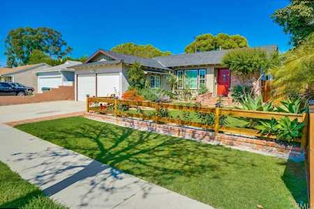 5606 Verdura Avenue Lakewood, CA 90712