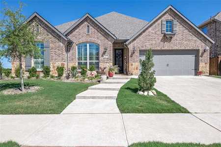 401 Marbrook Court Fort Worth, TX 76131
