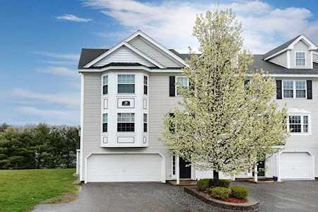 21 Merrimac Way #A Tyngsborough, MA 01879