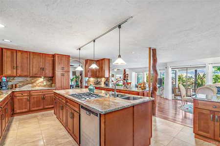 4062 Black Point Road Honolulu, HI 96816