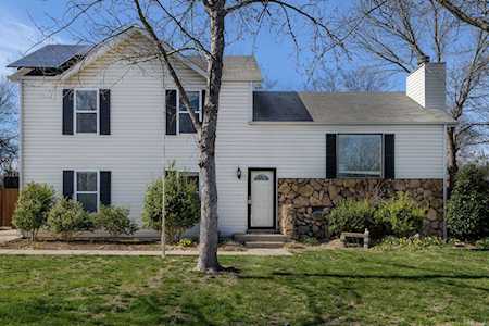 586 Blake Moore Dr La Vergne, TN 37086