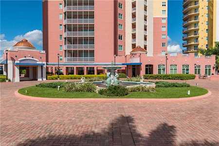 2745 1st Street St #305 Fort Myers, FL 33916
