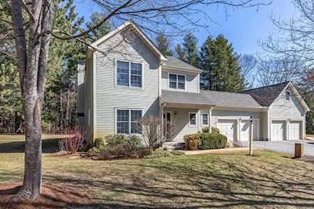 8 Hawthorne Ln #8 Bedford, MA 01730