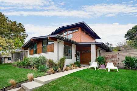 8710 Thunderbird Lane Dallas, TX 75238