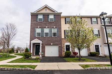 207 Chickadee Ct Freehold, NJ 07728