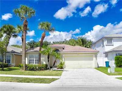 3787 Providence Rd Boynton Beach, FL 33436