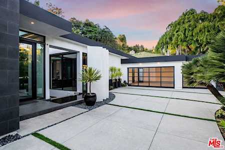 1049 Loma Vista Drive Beverly Hills, CA 90210