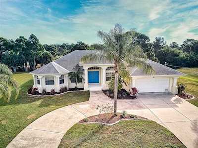 208 Tournament Rd Rotonda West, FL 33947