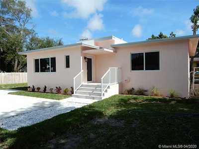 8911 N Miami Ave El Portal, FL 33150