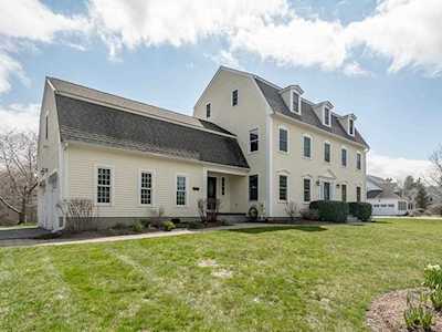 4 Malvern Hill Rd Sterling, MA 01564