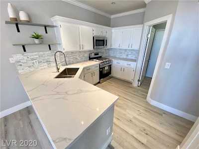 251 Green Valley #5311 Henderson, NV 89012