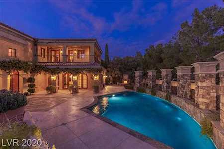 2300 Pearl Crest St Las Vegas, NV 89134