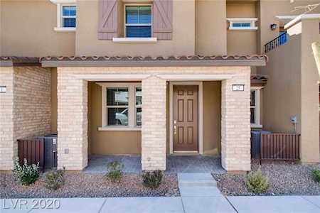 25 Alamere Falls Dr Las Vegas, NV 89138