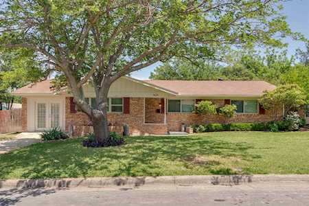 3624 Reeves Street North Richland Hills, TX 76117