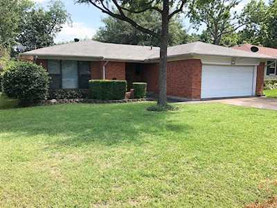 6642 Aintree Circle Dallas, TX 75214