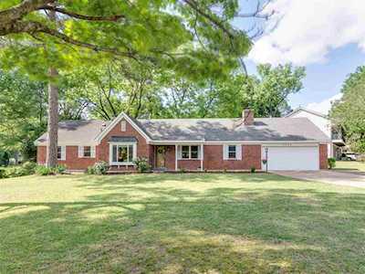 6988 Neshoba Rd Germantown, TN 38138
