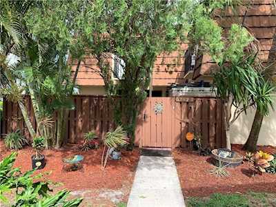 5245 Cedarbend Dr #3 Fort Myers, FL 33919