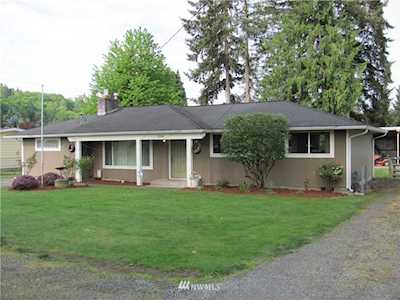 1108 21st St SE Puyallup, WA 98372