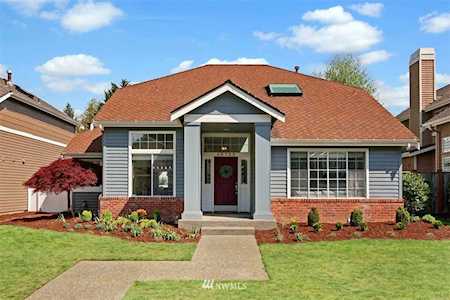25722 SE 37th St Issaquah, WA 98029
