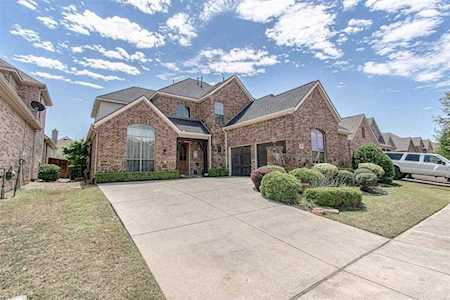 1010 Fannin Drive Lantana, TX 76226