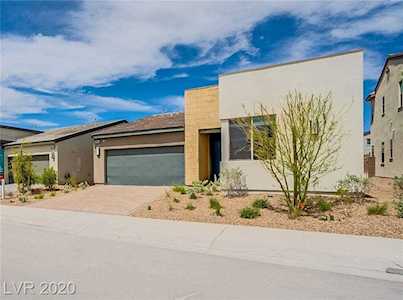6953 Boulder View St North Las Vegas, NV 89084