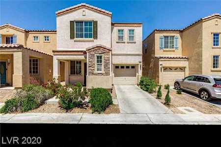 7712 Crystal Village Las Vegas, NV 89113