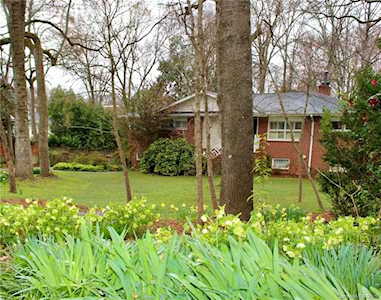 2044 Ferncliff Rd Charlotte, NC 28211