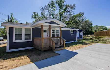 6207 Carolina Beach Road Wilmington, NC 28412