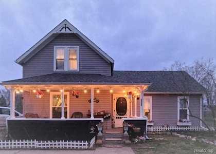 4992 N Milford Rd Highland Twp, MI 48357