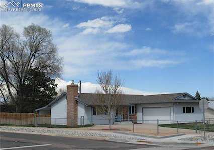 3102 Greenwood Circle Colorado Springs, CO 80910