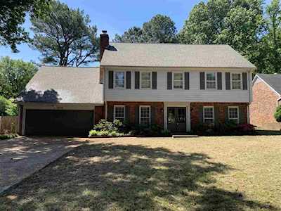 8373 W Sherman Oaks Dr Germantown, TN 38139