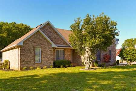 3736 Legacy Dr Springfield, TN 37172