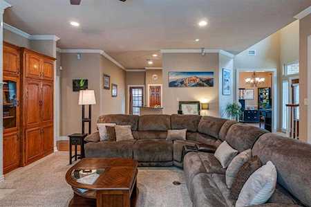 2221 Bedford Circle Bedford, TX 76021