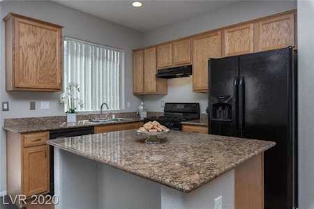 8272 Apple Spice Las Vegas, NV 89143