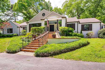 5900 Hickory Valley Rd Nashville, TN 37205