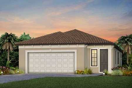 6906 Hanover Court Lakewood Ranch, FL 34202