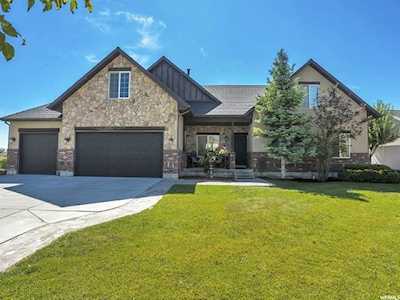 4523 W Park Bend S Ct Riverton, UT 84096