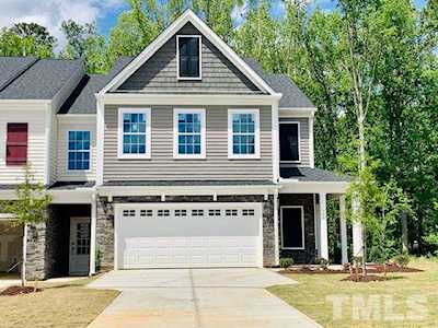 719 Barneswyck Drive Fuquay Varina, NC 27526